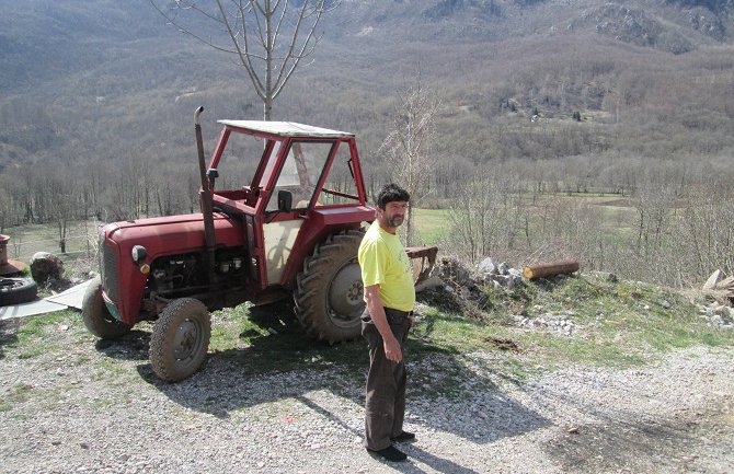 Djecu napustila, naknadu dobila! 