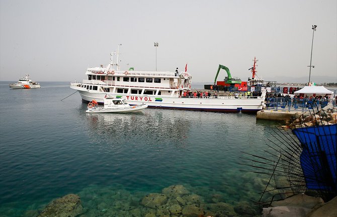 Druga grupa migranata stigla iz Grčke u Tursku