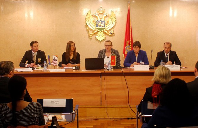 Međunarodni dan Roma u Podgorici: Obrazovanje najbolji odgovor na ugovorene i prisilne brakove