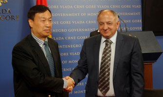 Kina donirala 12 ambulantnih kola vrijednih 600 hiljada eura