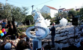 Jurij Gagarin dobio spomenik u Crnoj Gori (FOTO)