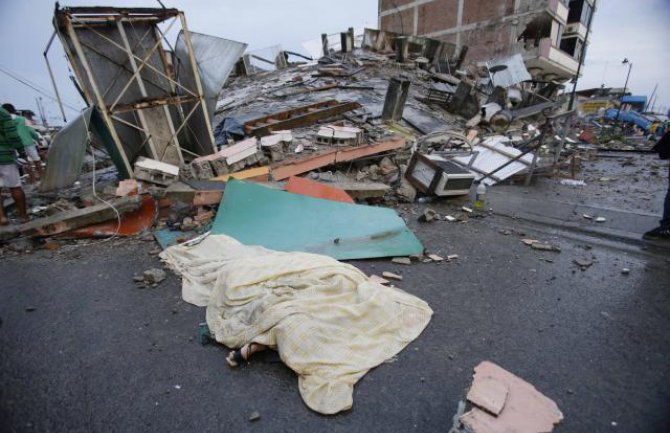 Pronađen živ ispod ruševina 13 dana poslije zemljotresa