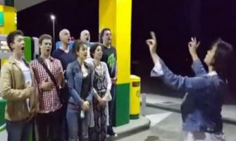 Andrija Milošević napravio pravi šou na pumpi (VIDEO)