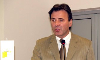 Partije pretvorile građane u glasačku mašinu