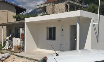 Nakon dugogodišnjeg teškog život porodica Gugolj dobija pristojan dom