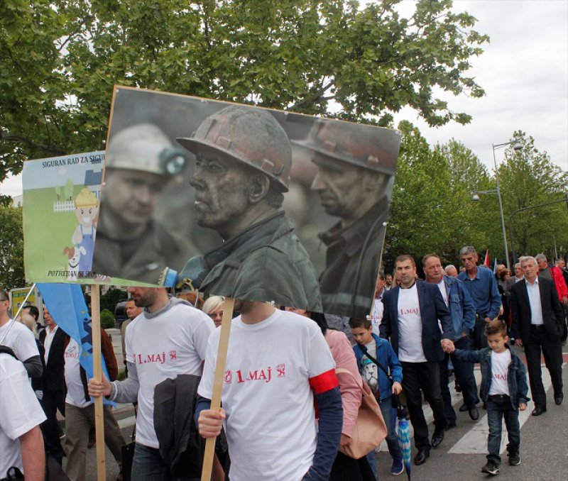 201605012162593149223763Web