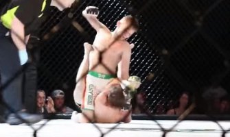 MMA: Petnaestogodišnjak prebio 8 godina starijeg borca (Video)