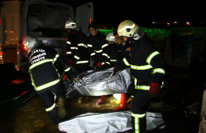 U požaru stradali otac i šestoro djece