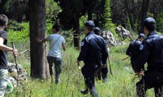 Stijović: Policija konstantno preduzima koordinirane mjere radi pronalaska Ognjena (VIDEO)
