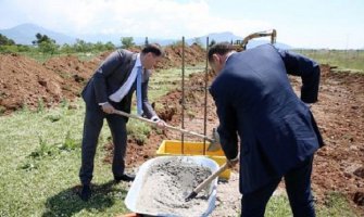 Podgorica: Postavljen kamen temeljac za Novi duvanski kombinat (Foto)