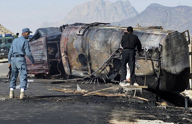 U sudaru dva autobusa i cisterne 50 mrtvih