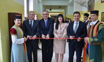 TIKA finansirala opremanje kabineta informatike u tivatskoj srednjoj školi