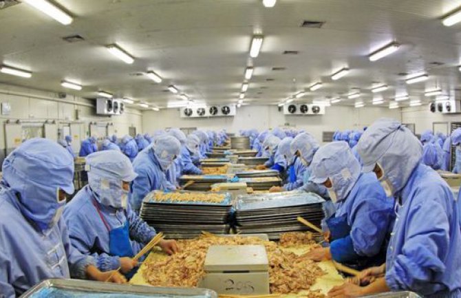 SAD: Radnici u mesnoj industriji nemaju pauzu za toalet, nose pelene!