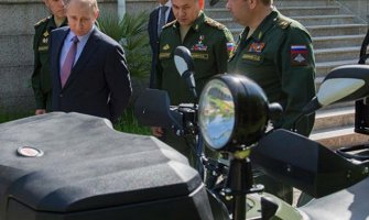 Ševčenko nasmijao Putina: Polomio bravu da bi mu otvorio vrata (VIDEO)