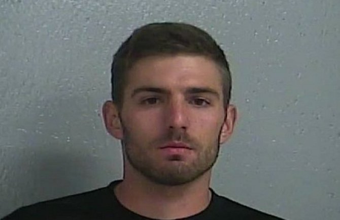  Srpski trener silovao studentkinju?!