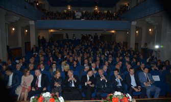 Gimnazija „Miloje Dobrašinović“  iz sirotinje iznjedrila elitu u svim oblastima