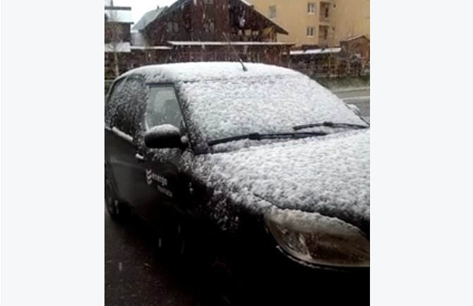 Na Žabljaku snijeg, kiša u ostalim dijelovima Crne Gore (VIDEO)