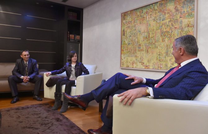 Đukanović primio prvo dijete rođeno u nezavisnoj Crnoj Gori