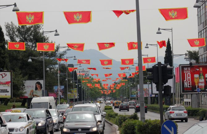 Crna Gora nije živjela od rasta privrede, već dobrim dijelom od zaduživanja