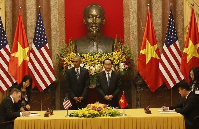 SAD u potpunosti ukinule zabranu prodaje oružja Vijetnamu