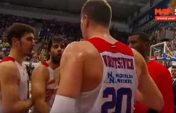 Teodosić fizički nasrnuo na saigrača! (VIDEO)