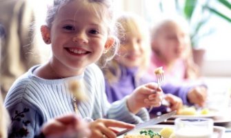 Učenici u Podgorici od jeseni dobijaju obroke u školi