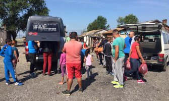 Četiri interno raseljene porodice koje su boravile na Koniku vraćaju se na Kosovo