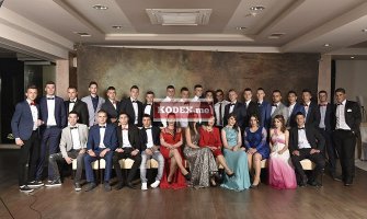 Bijelo Polje: Maturanti Srednje stručne škole proslavili maturu (FOTO)