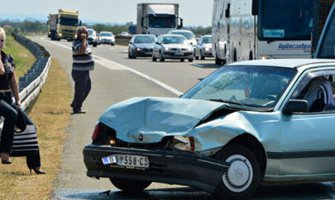 Tri osobe poginule u saobraćajnoj nesreći