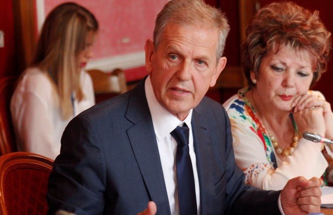 Ministar Šegrt: Nestašica lijekova u Crnoj Gori ne postoji