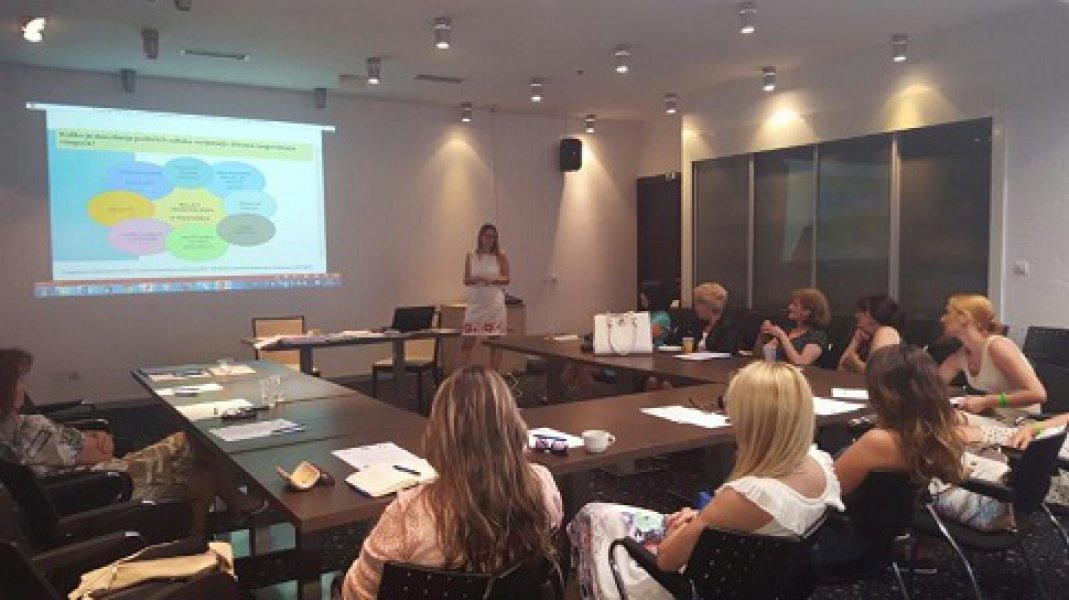 image002013f7f4efa7faf683567ee72f5566aac8af26edbb1a0eb663ca832fd3ba661e767V