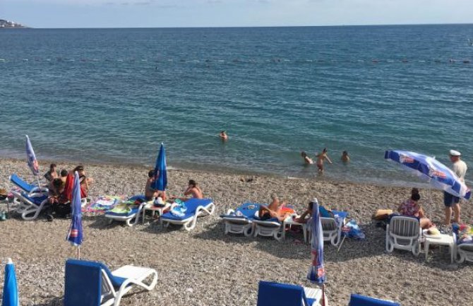 Sitgli Česi, Srbi, Njemci, cijene kao lani!