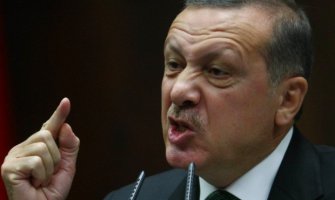 Erdogan SMS-om pozvao Turke da izađu na ulice, Stoltenberg pohvalio Turke 