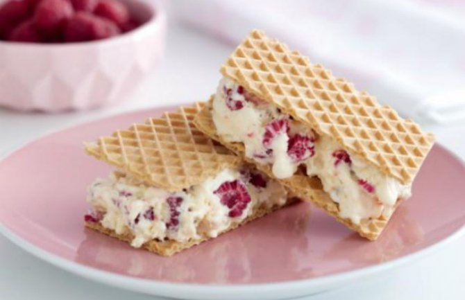 Domaće napolitanke sa orasima