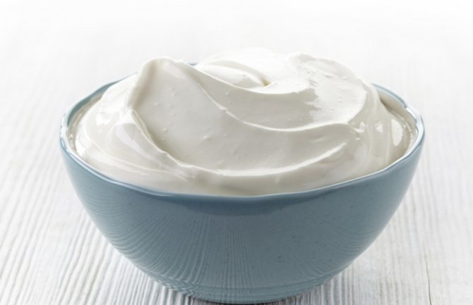 Napravite šlag bez miksera za samo 45 sekundi