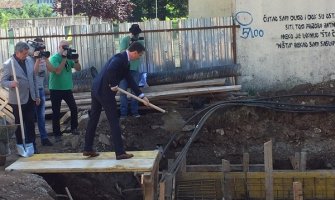 Postavljen kamen temeljac za izgradnju stanova za prosvjetne radnike u Danilovgradu