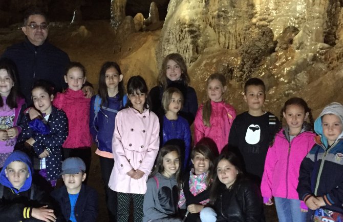 Polaznici škole glume u Lipskoj pećini i na Cetinju 