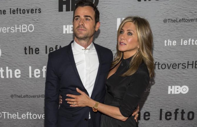 Dženifer Aniston trudna? (VIDEO)