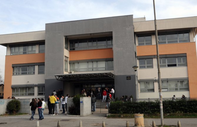 Za upis u Srednju ekonomsku školu 