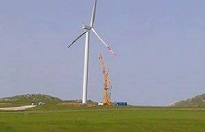 Na Krnovu postavljena prva vjetrenjača 