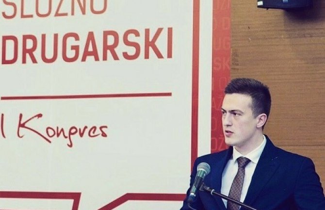 Rječnik povući i po cijenu rizika od “samospaljivanja” predsjednice Savjeta