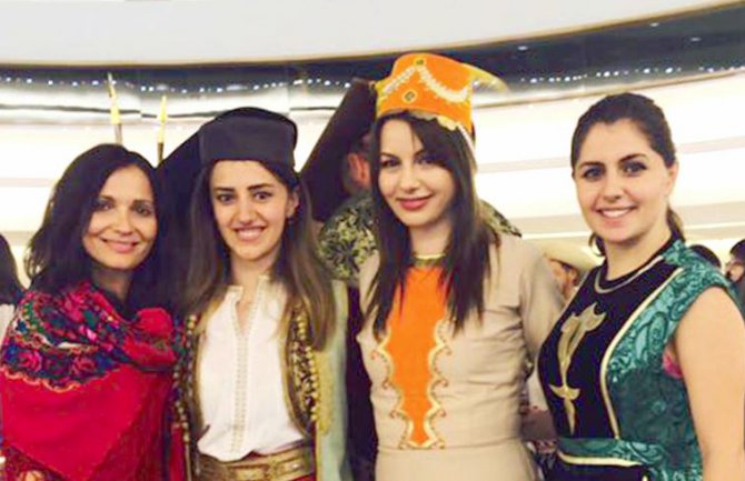 Crnogorska nošnja osvojila  prvu nagradu u Ženevi (FOTO)