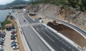 Budva: Nema više zastoja na Zavali, danas postavljen završni sloj asfalta