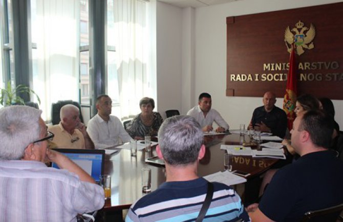 Pojednostaviti procedure i postupke za ostvarivanje prava lica sa invaliditetom