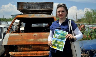 Zaprosio djevojku, a nakon što ga je odbila, zapalio joj automobil (FOTO)