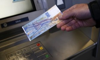 Zaduženi klijenti zbog kredita piju sonu kiselinu!