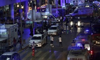 Nikšićanin u Turskoj: Ljudi su u panici, vlada sablasna atmosfera zbog straha od novih napada