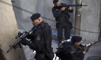 Diler pobjegao iz bolnice, u potjeri ubijeno 10 osoba