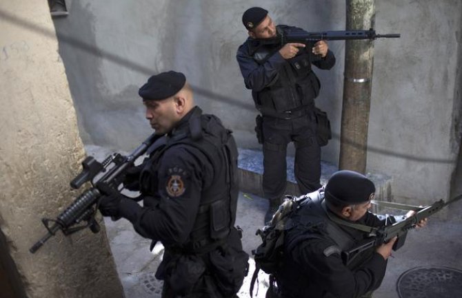 Diler pobjegao iz bolnice, u potjeri ubijeno 10 osoba