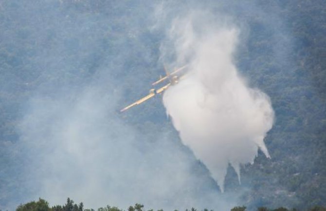Nestao ruski avion sa 11 članova posade